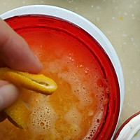 鲜榨柳橙汁的做法图解4