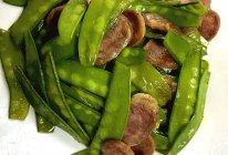 荷兰豆炒腊肠的做法