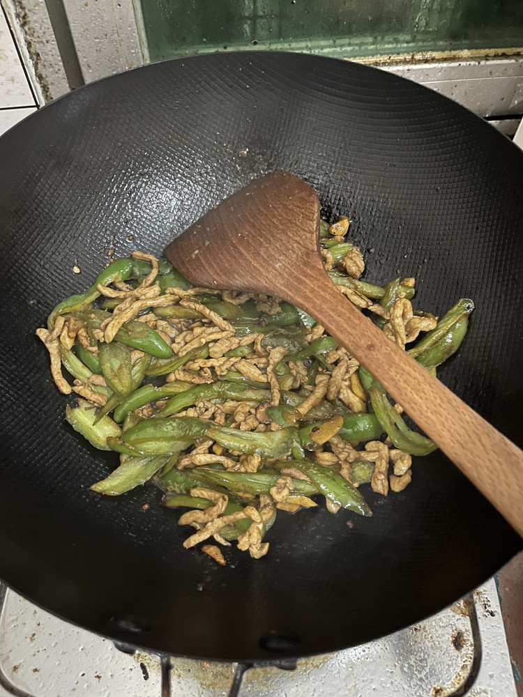 青椒炒肉的做法