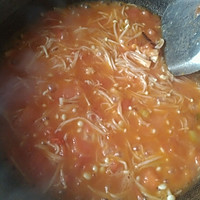 超美味肥牛金针菇番茄面的做法图解4