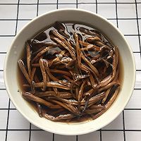 黄花菜蛋汤的做法图解1