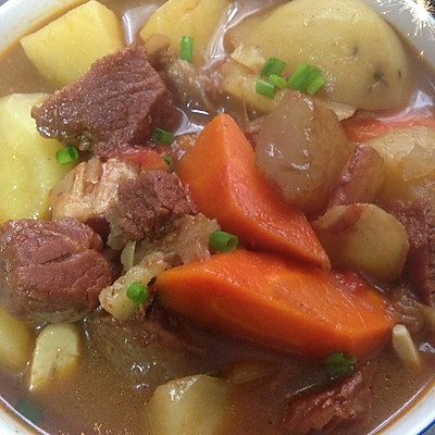 牛腩牛筋汤