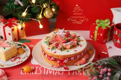圣诞草莓年轮蛋糕卷