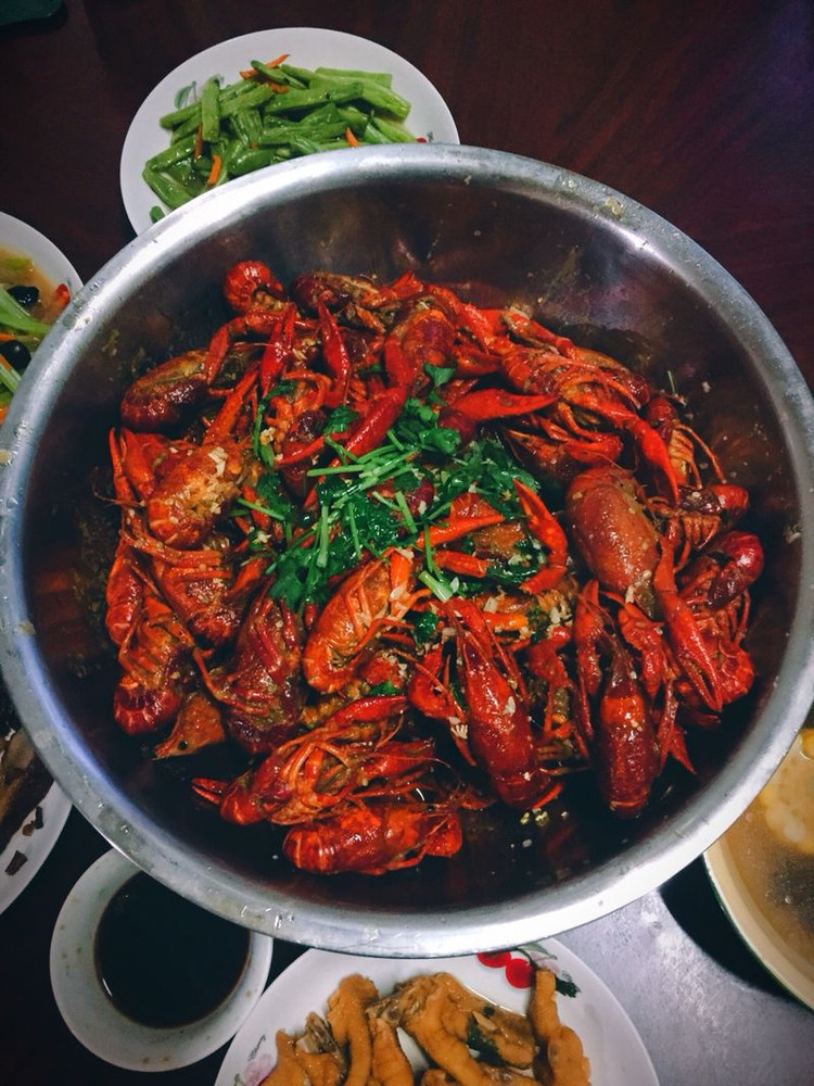 蒜香小龙虾的做法