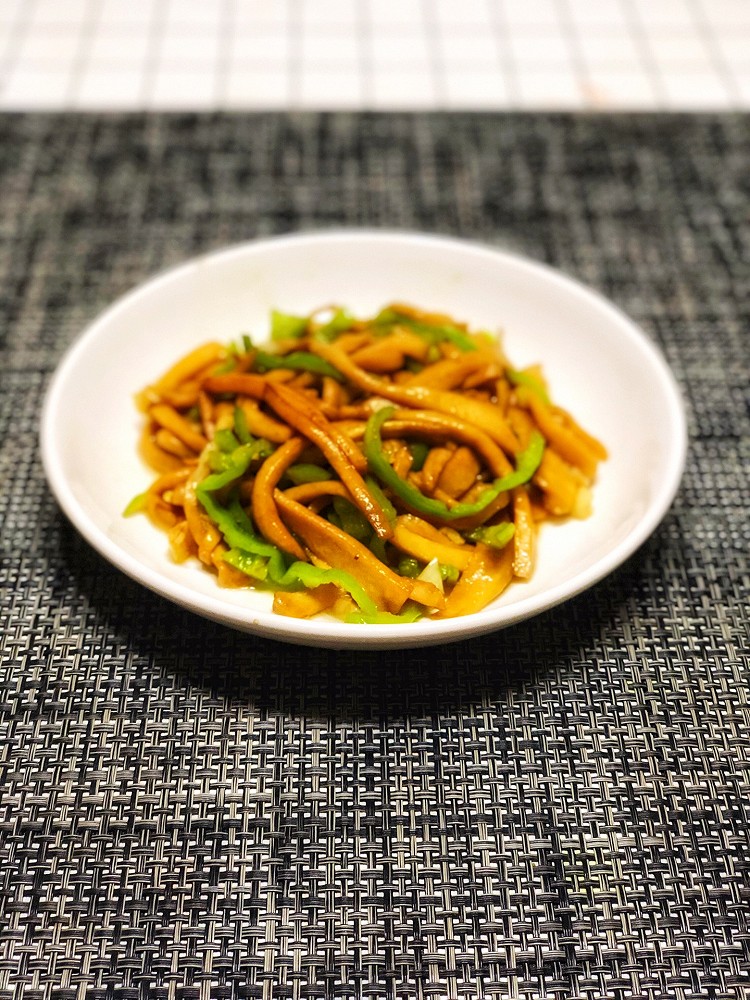 青椒炒杏鲍菇的做法