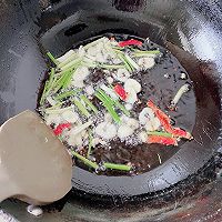 聚会必备菜—大盘香锅的做法图解2