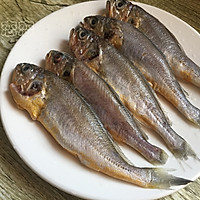 酥炸小黄鱼的做法图解2