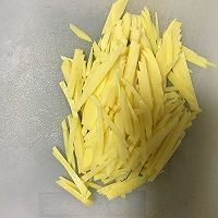 扁豆丝炒肉的做法图解2