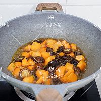 香菇烧胡萝卜的做法图解5