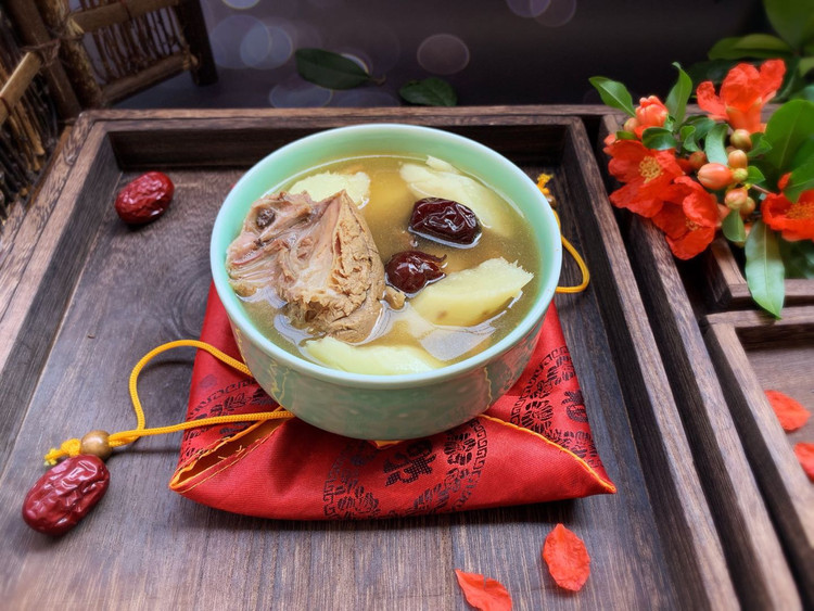 电饭煲版鸽子山药汤的做法