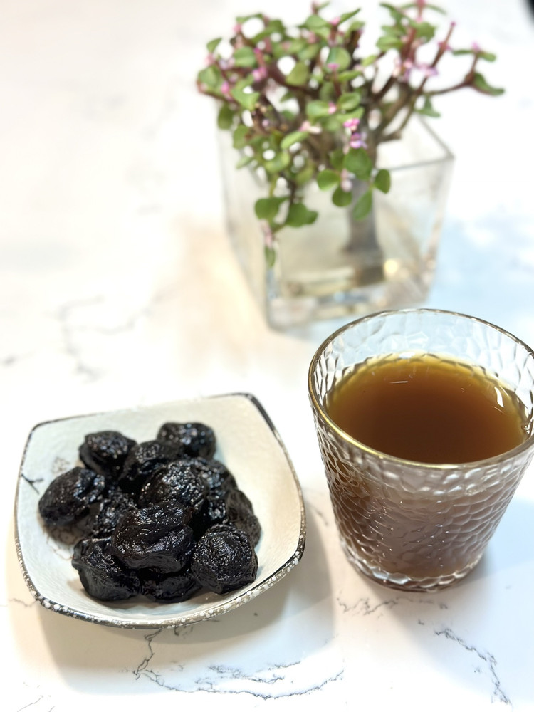 零负担小零嘴———茶香梅子干的做法