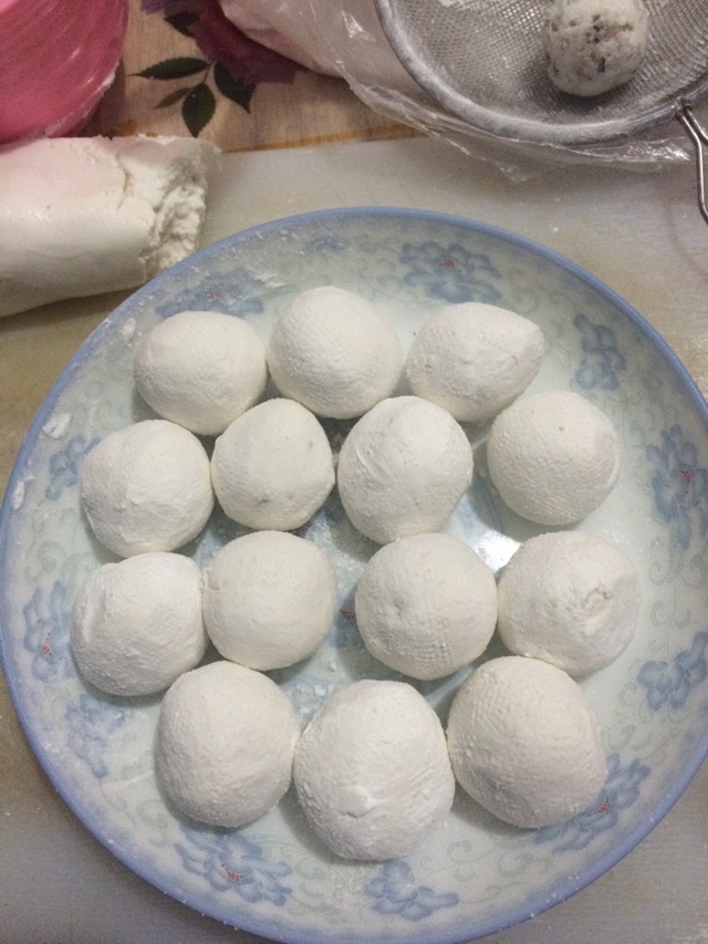芝麻糯米球的做法图解2