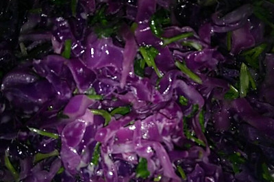 凉拌紫甘蓝、香菜
