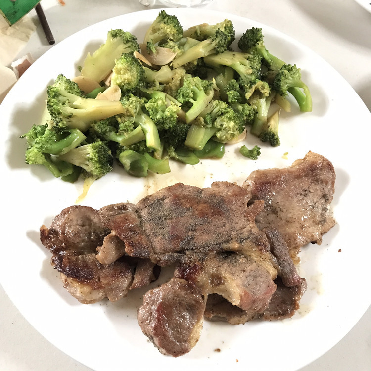 【生酮食谱】香煎猪排的做法