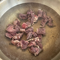 咖喱土豆牛腩饭的做法图解3