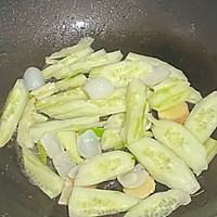 百合鸡蛋炒黄瓜，清淡爽口的小菜的做法图解6