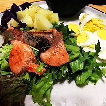 香煎三文鱼沙拉#春天不减肥，夏天肉堆堆#