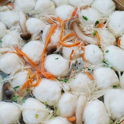 龙利鱼元菌菇汤