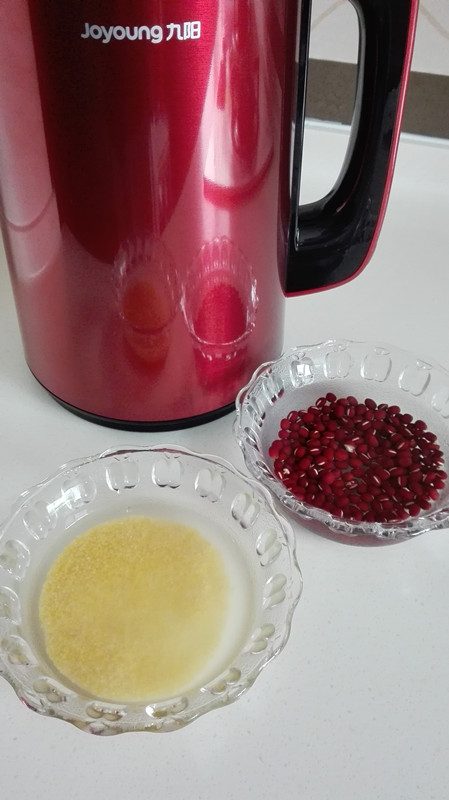 红豆小米豆浆的做法图解2