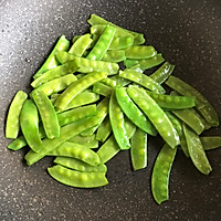 荷兰豆炒百合的做法图解6