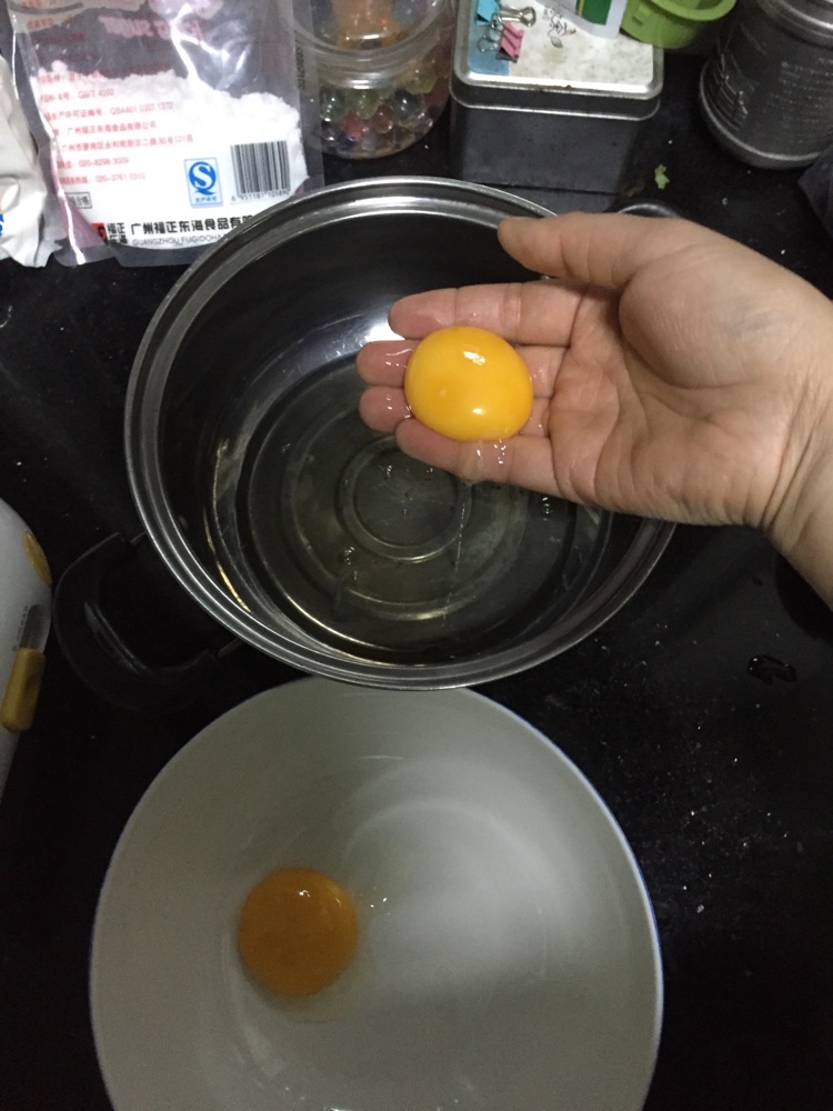威风蛋糕（电饭煲）的做法图解1