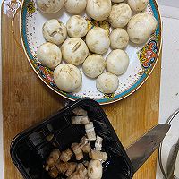 虾滑酿口蘑的做法图解1
