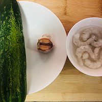 简易夏日快炒：黄瓜虾仁的做法图解1