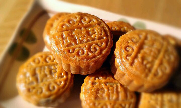 广式莲蓉蛋黄月饼（50克迷你蛋黄月饼）