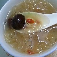 银耳莲子羹的做法图解1