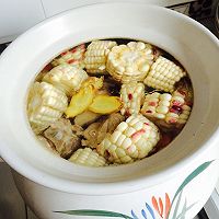 玉米胡萝卜排骨煲汤的做法图解5