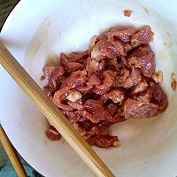 金针菇炒肉的做法图解4