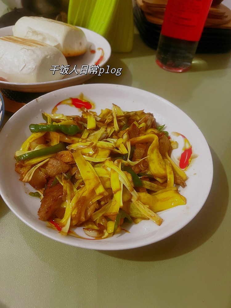 菠萝蜜丝炒肉的做法