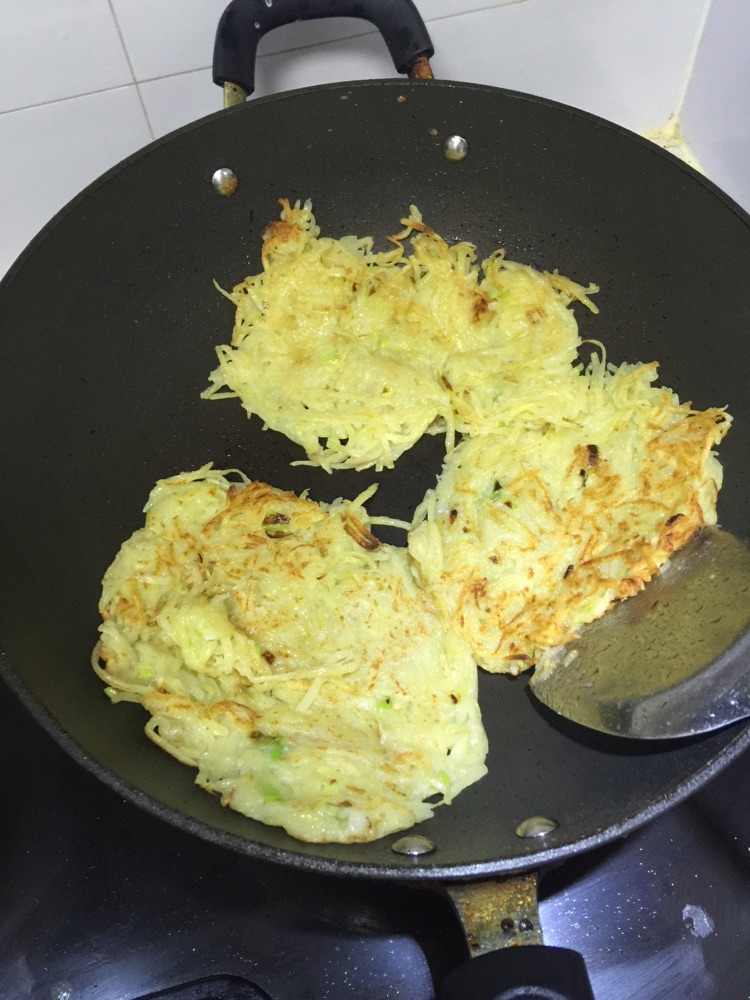 土豆饼的做法图解4