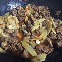 嫩姜烧鸭的做法图解7