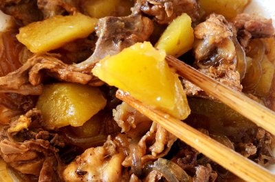 鸡架炖土豆