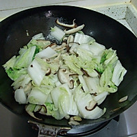 香菇清炒大白菜的做法图解5