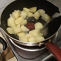 土豆炖豆角的做法图解2