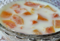 鲜奶炖木瓜的做法