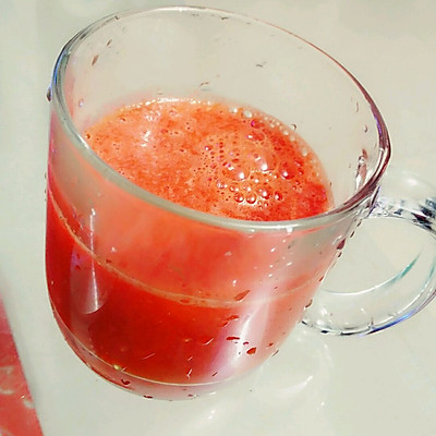 鲜榨西红柿胡萝卜汁