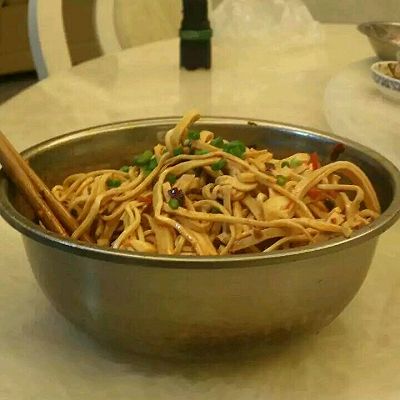 凉拌豆腐皮