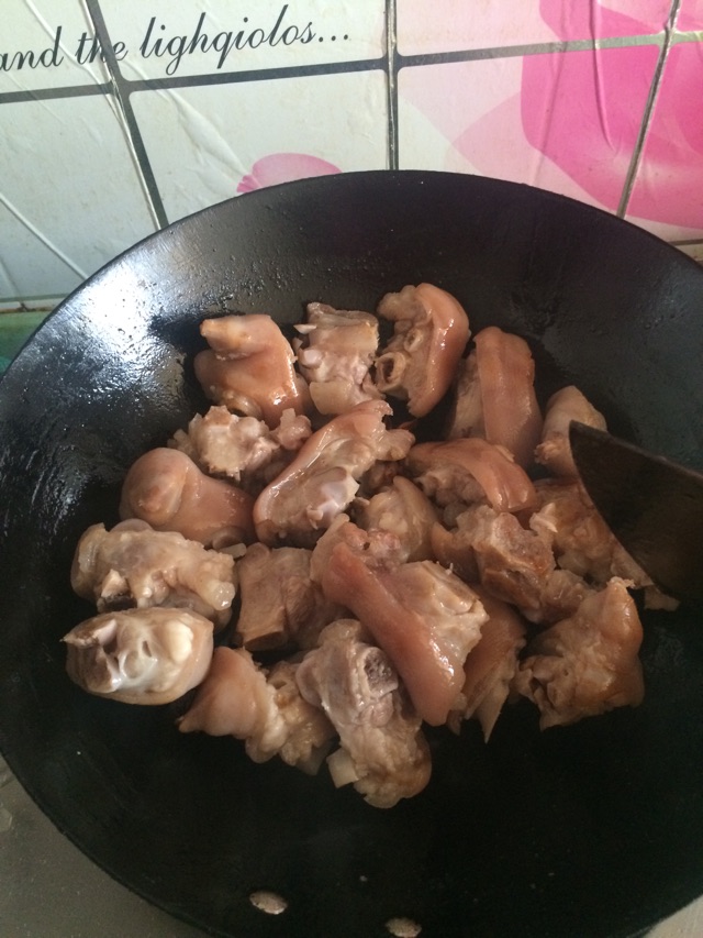 黄豆焖猪蹄的做法图解5