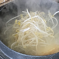 #一口新年味，全家享佳味#极简豆芽汤的做法图解4