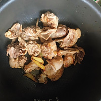 花菇炖鸭肉，汤汁鲜美，肉质细腻的做法图解6
