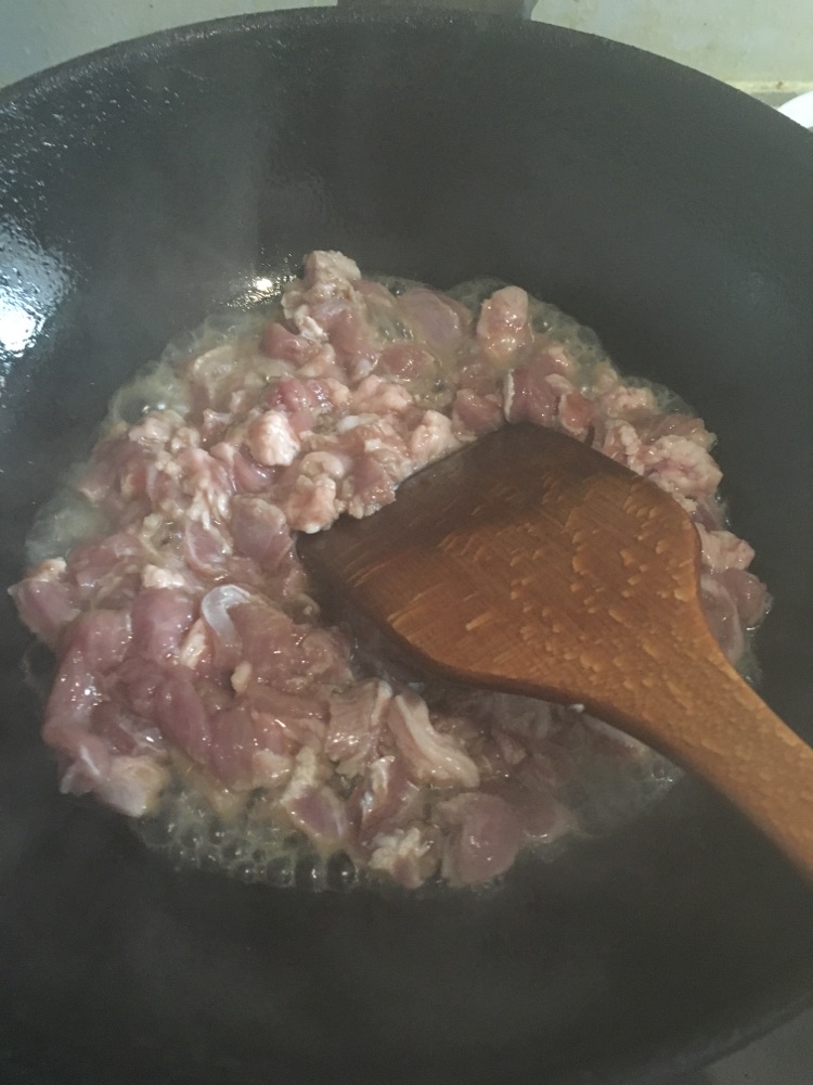 葱爆羊肉的做法图解2