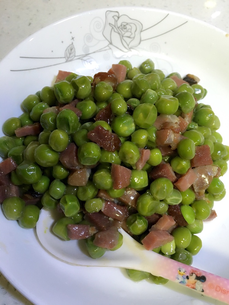 腊肉焖豌豆