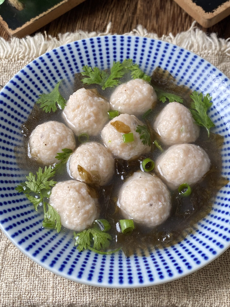 紫菜菌菇虾滑汤的做法