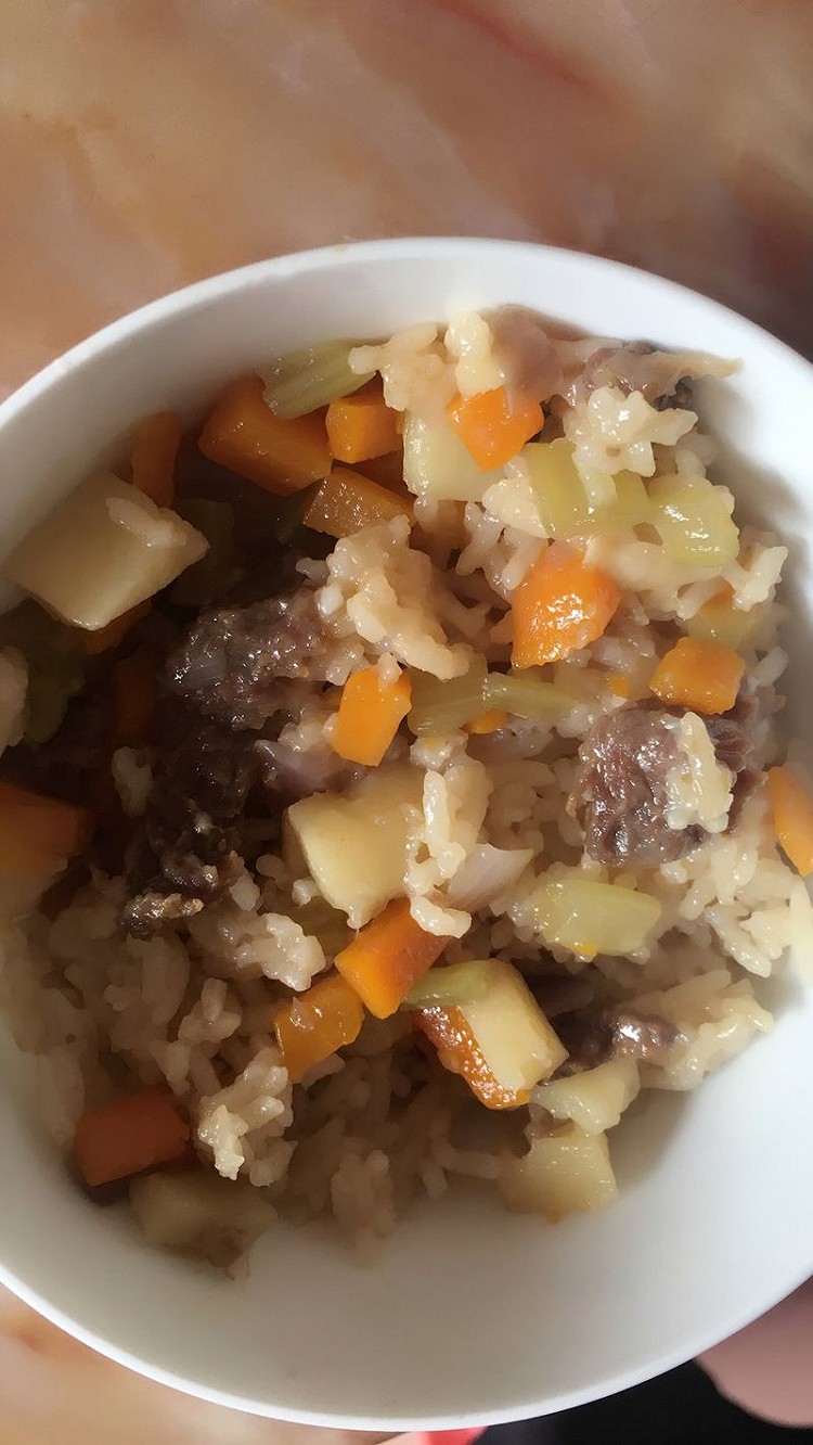牛肉焖饭的做法