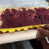 #精品菜谱挑战赛#蓝莓酱蝴蝶结蛋糕卷的做法图解23