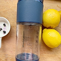 #助力高考营养餐#自制柠檬蜂蜜气泡水的做法图解1