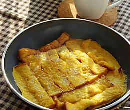 黄金土司煎蛋＃极速早餐＃的做法